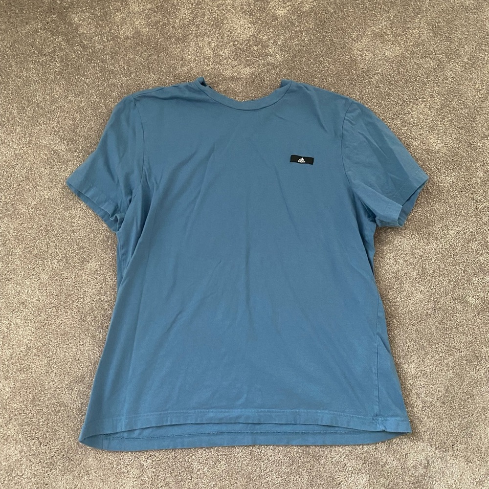 Adidas tee - Picture 2 of 4